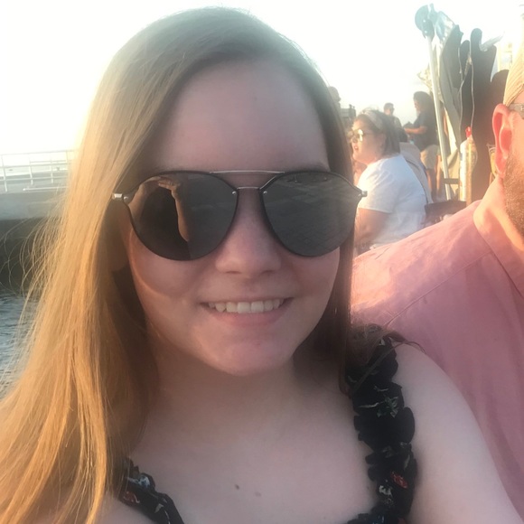 Meet your Posher, Sophie - Picture 1 of 1